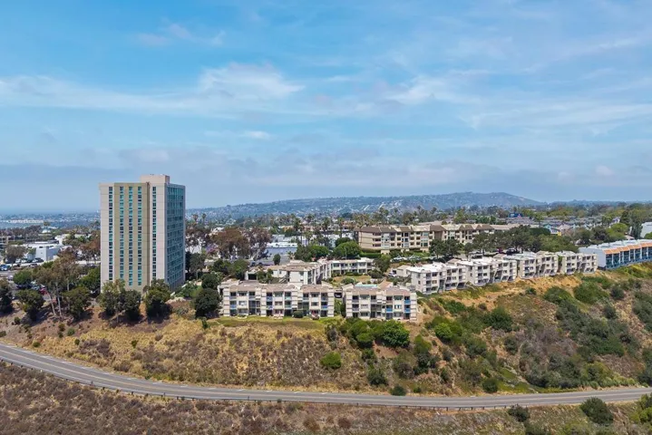 2909 Cowley F, San Diego, California 92117