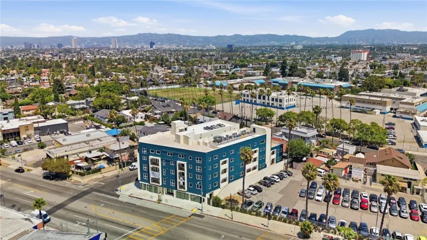 1818 S Norton Avenue 209, Los Angeles, California 90018