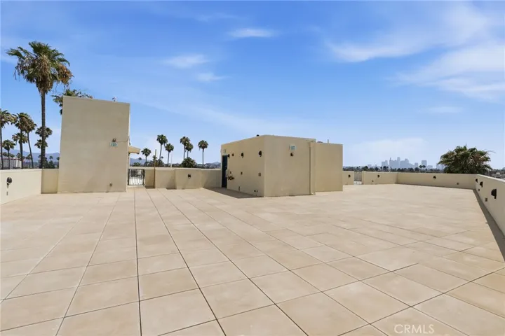 1818 S Norton Avenue 209, Los Angeles, California 90018