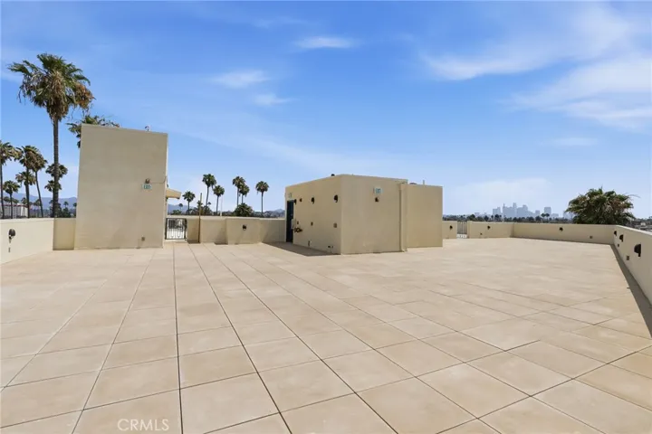 1818 S Norton Avenue 210, Los Angeles, California 90018