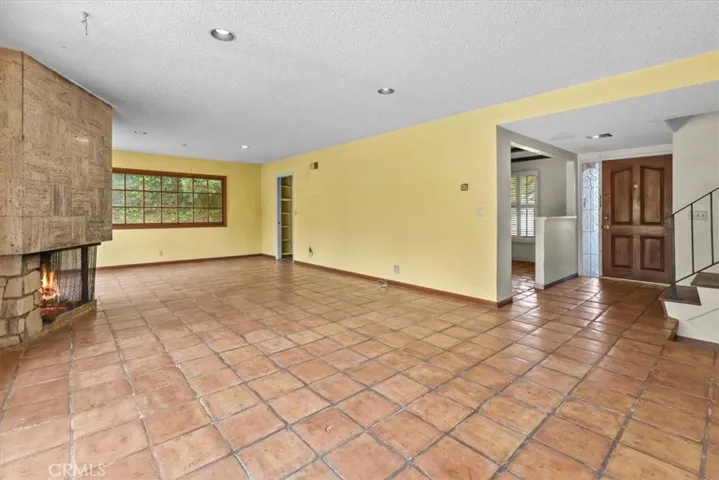 Living room main entry