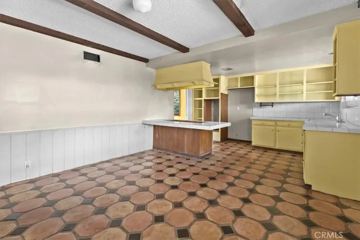 Dining area in kitchen