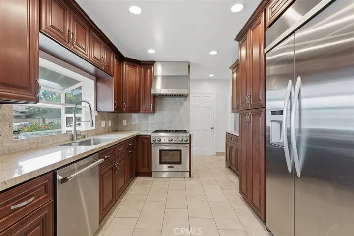 19041 Vintage Street, Northridge, California 91324