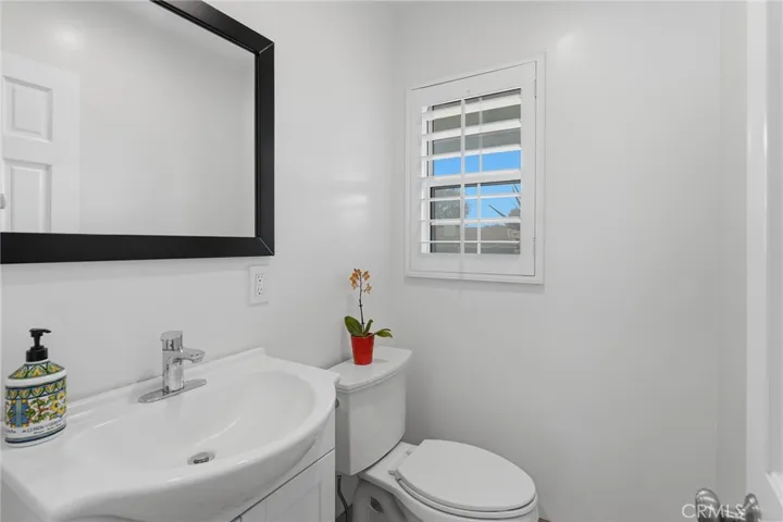 19041 Vintage Street, Northridge, California 91324