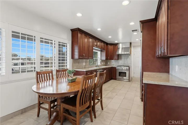 19041 Vintage Street, Northridge, California 91324