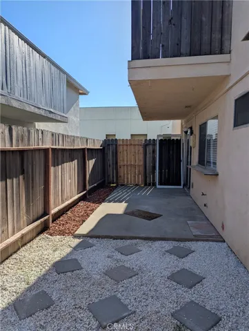 17031 Pinehurst Lane B, Huntington Beach, California 92647