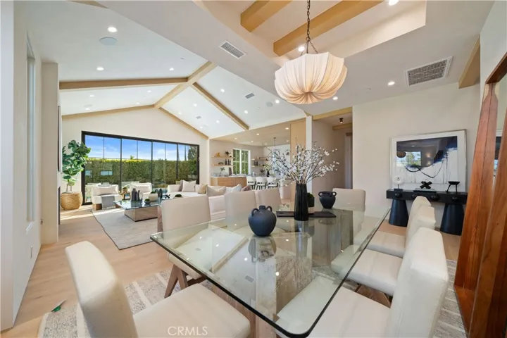 831 Teakwood Road, Los Angeles, California 90049