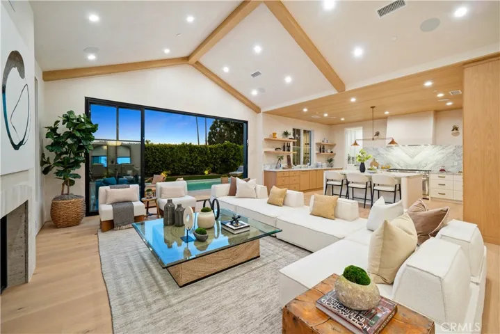 831 Teakwood Road, Los Angeles, California 90049