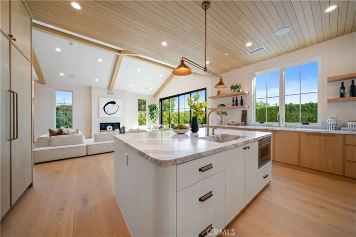 831 Teakwood Road, Los Angeles, California 90049