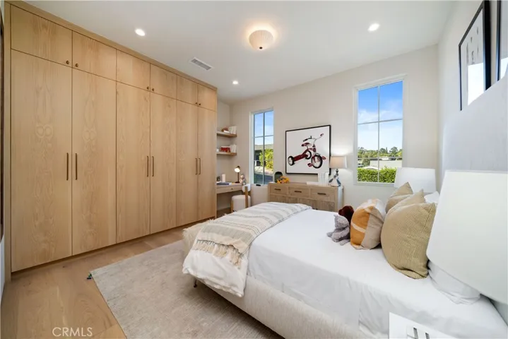 831 Teakwood Road, Los Angeles, California 90049