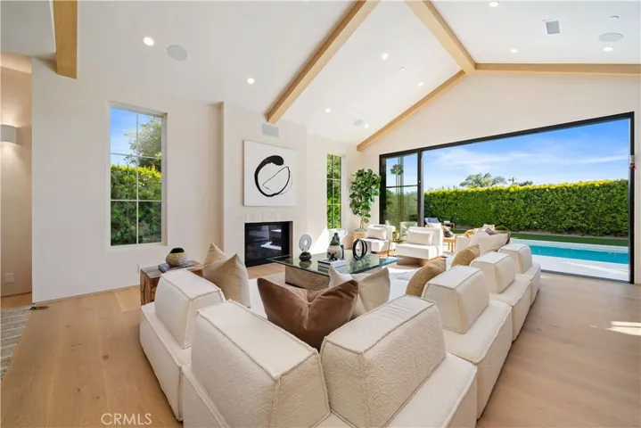 831 Teakwood Road, Los Angeles, California 90049