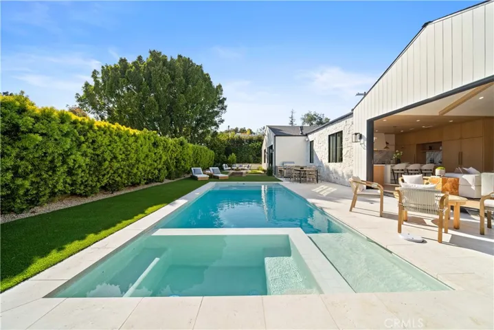 831 Teakwood Road, Los Angeles, California 90049