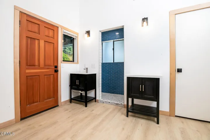 Exterior Entrance Foyer