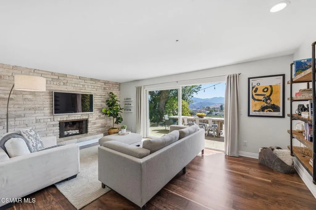 49-web-or-mls-987-brookview-ave