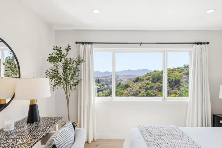33-web-or-mls-987-brookview-ave