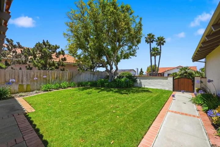 418 Santa Dominga, Solana Beach, California 92075
