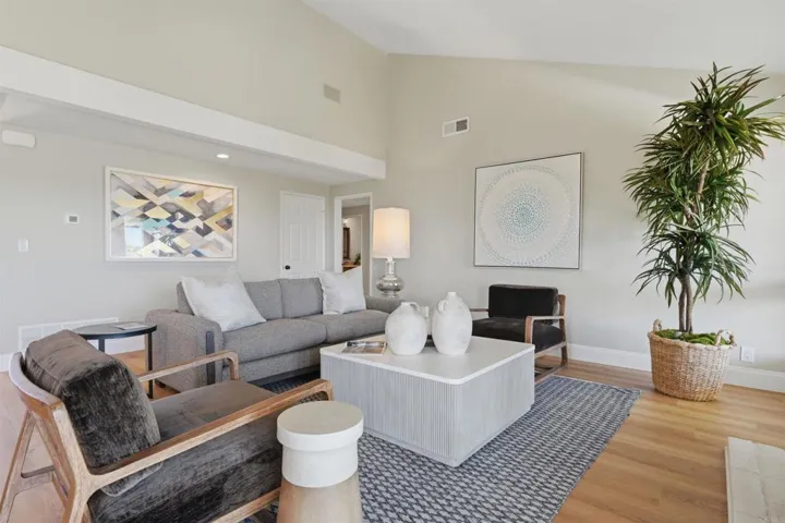 418 Santa Dominga, Solana Beach, California 92075