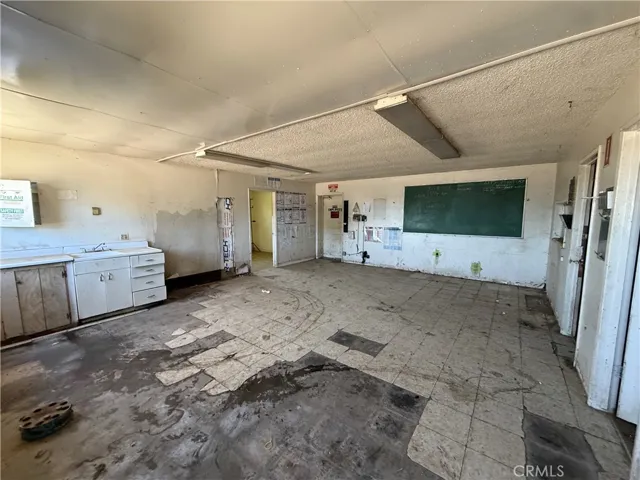 3070 Toomes, Corning, California 96021