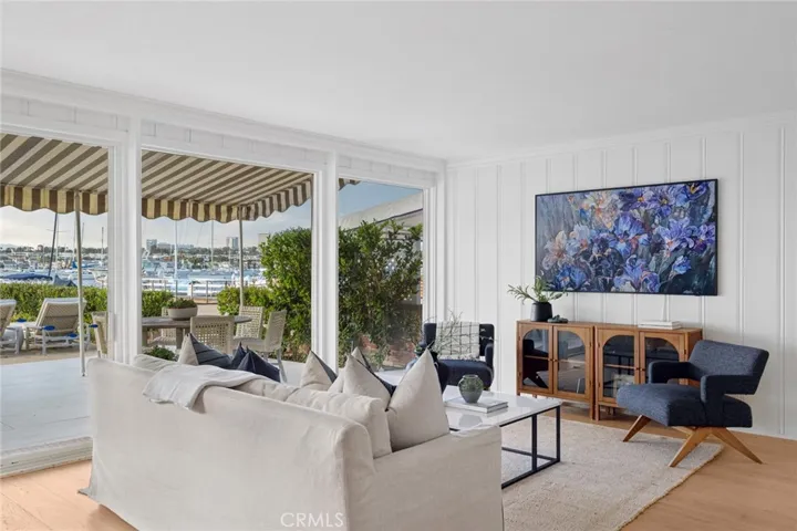 1411 E Bay, Newport Beach, California 92661