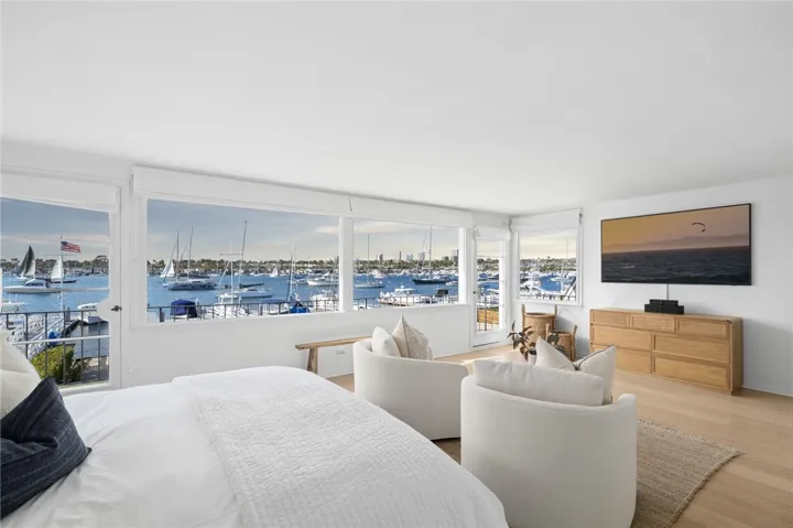 1411 E Bay, Newport Beach, California 92661