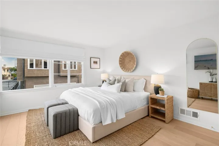 1411 E Bay, Newport Beach, California 92661