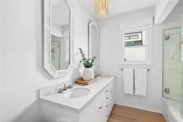1411 E Bay, Newport Beach, California 92661