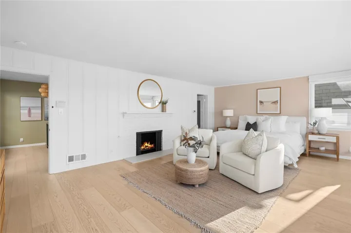 1411 E Bay, Newport Beach, California 92661