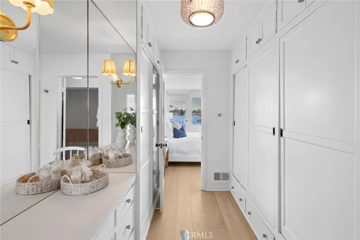 1411 E Bay, Newport Beach, California 92661