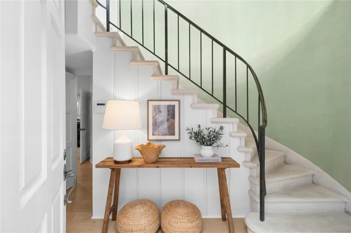 1411 E Bay, Newport Beach, California 92661
