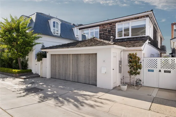 1411 E Bay, Newport Beach, California 92661