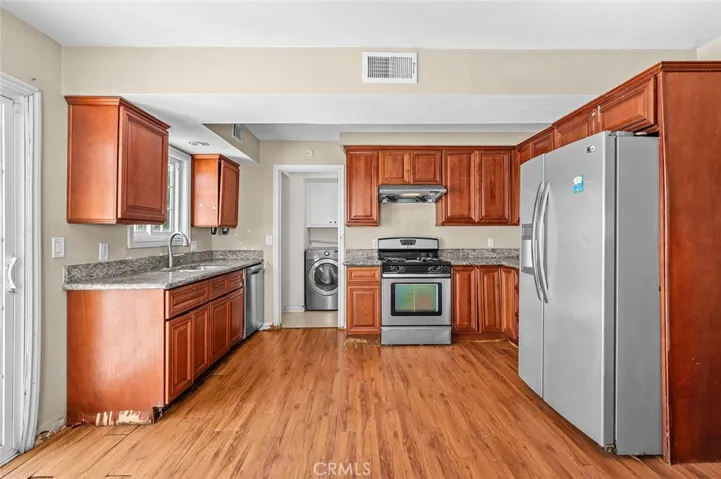 1804 W Glenoaks Avenue, Anaheim, California 92801