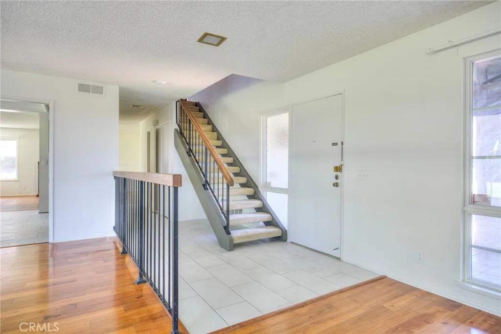 gallery-image 4