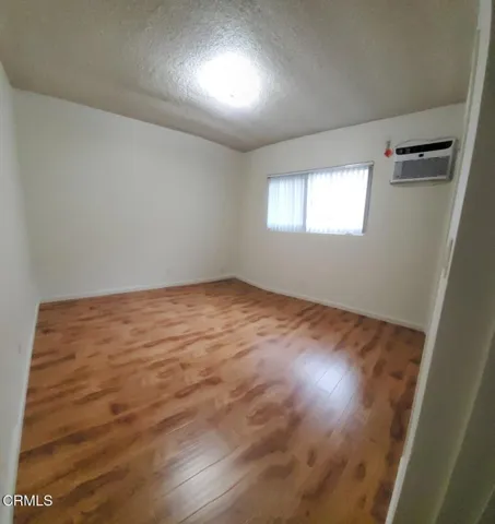 101-H bedroom