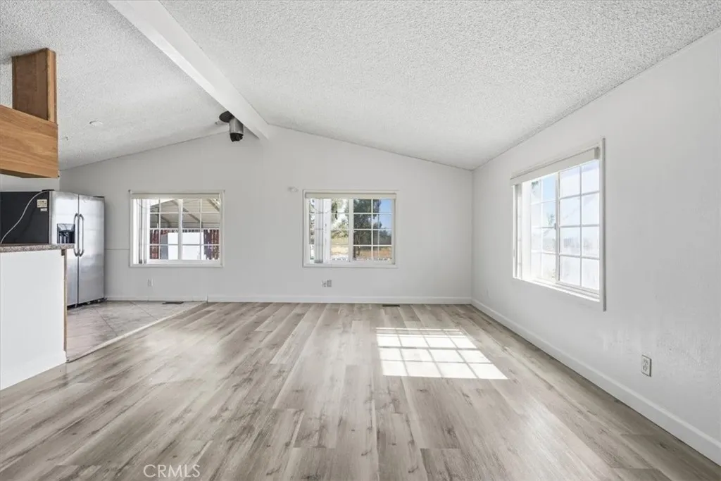 13378 Paramount Road, Phelan, California 92371 — photo 4