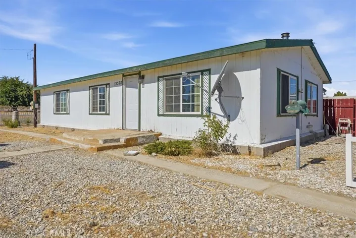 13378 Paramount Road, Phelan, California 92371