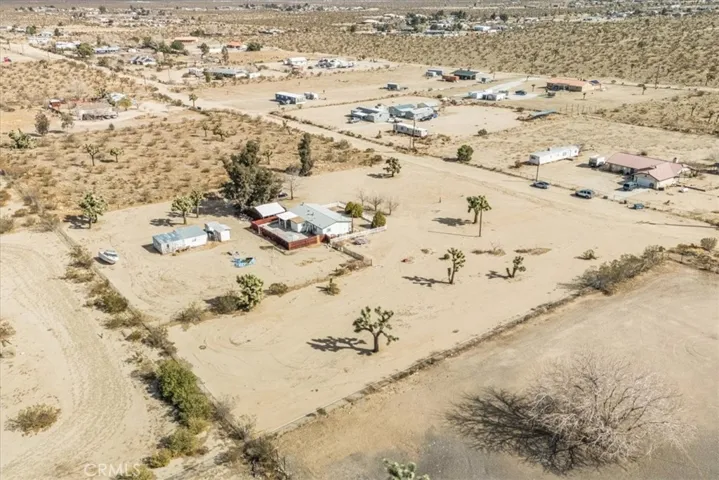 13378 Paramount Road, Phelan, California 92371