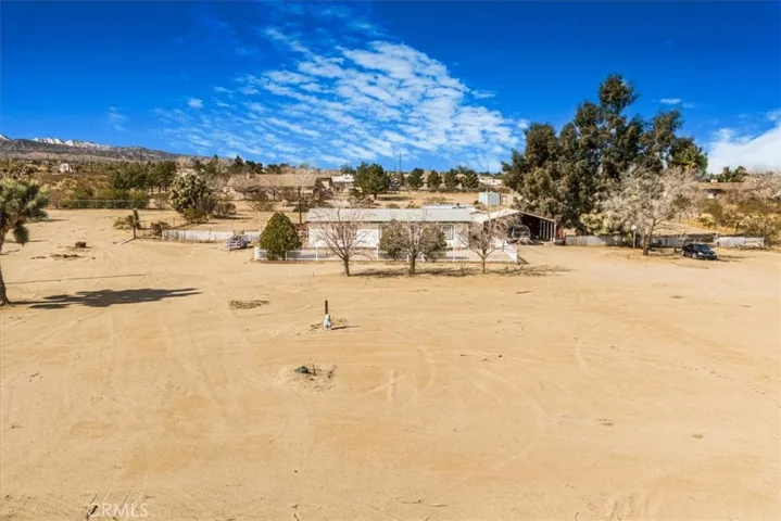 13378 Paramount Road, Phelan, California 92371