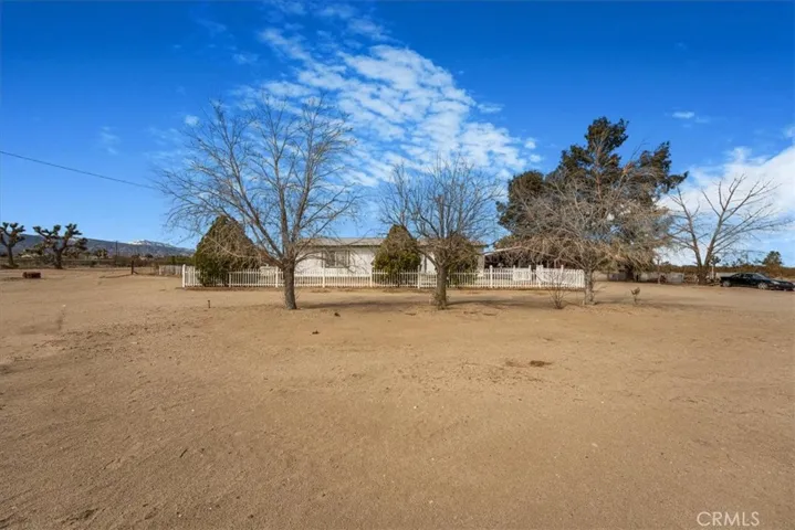 13378 Paramount Road, Phelan, California 92371