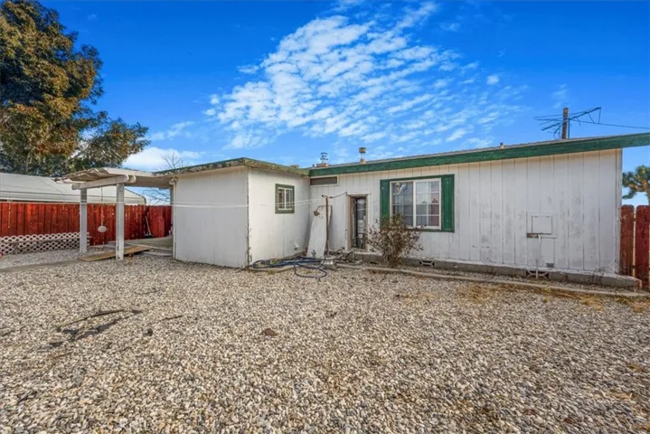 13378 Paramount Road, Phelan, California 92371