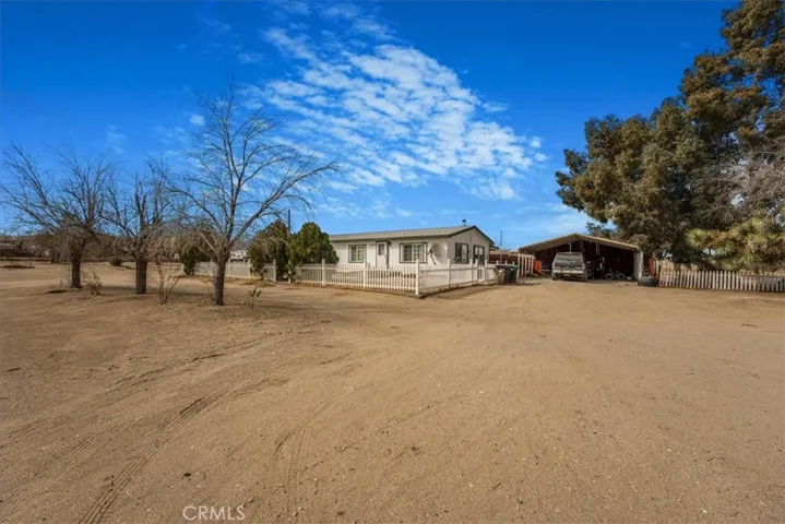 13378 Paramount Road, Phelan, California 92371