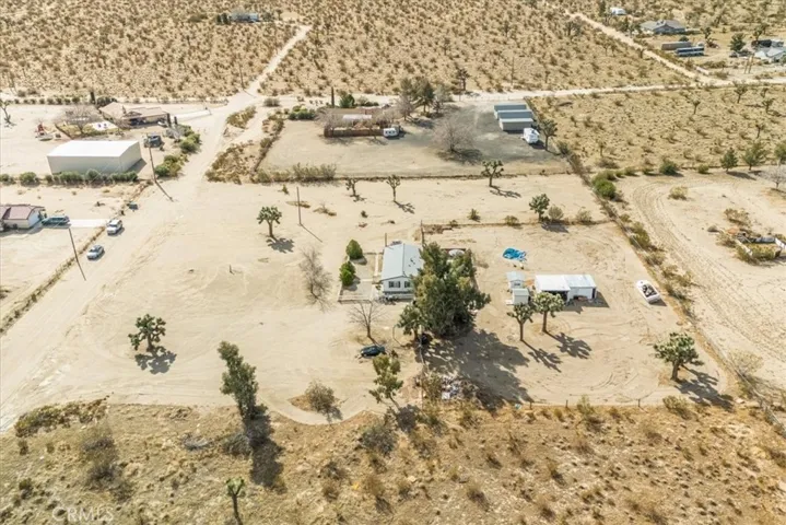 13378 Paramount Road, Phelan, California 92371