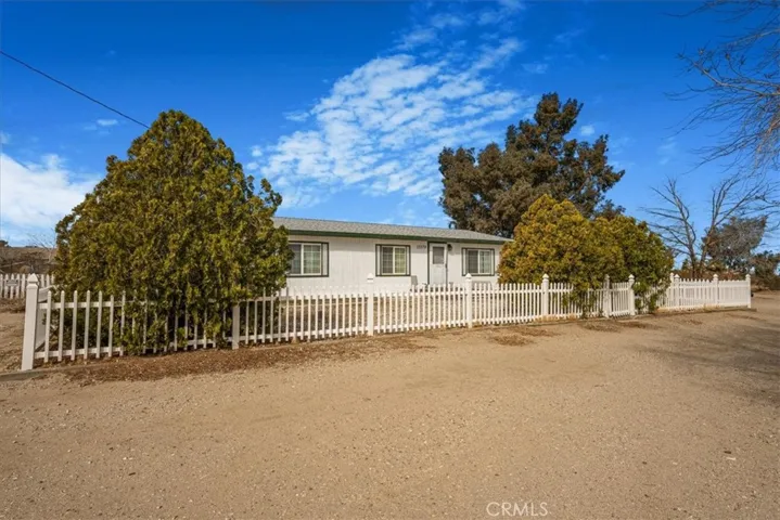 13378 Paramount Road, Phelan, California 92371