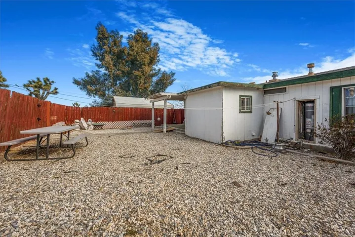 13378 Paramount Road, Phelan, California 92371