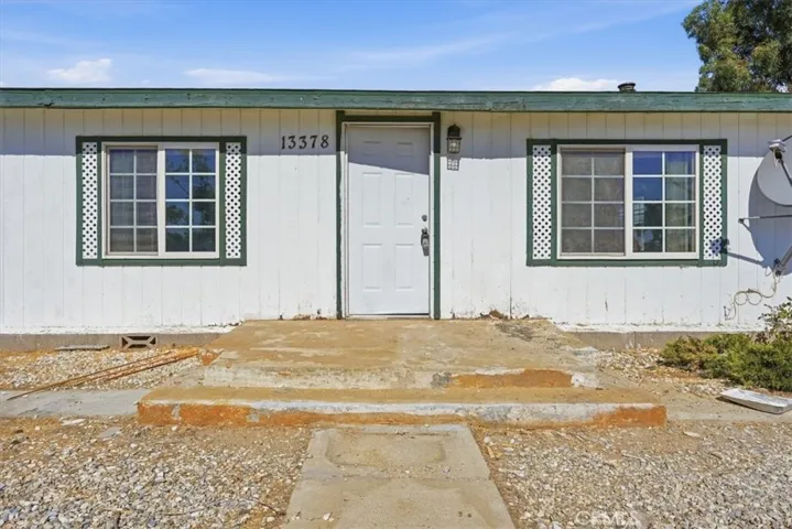 13378 Paramount Road, Phelan, California 92371