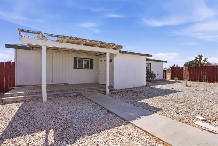 13378 Paramount Road, Phelan, California 92371