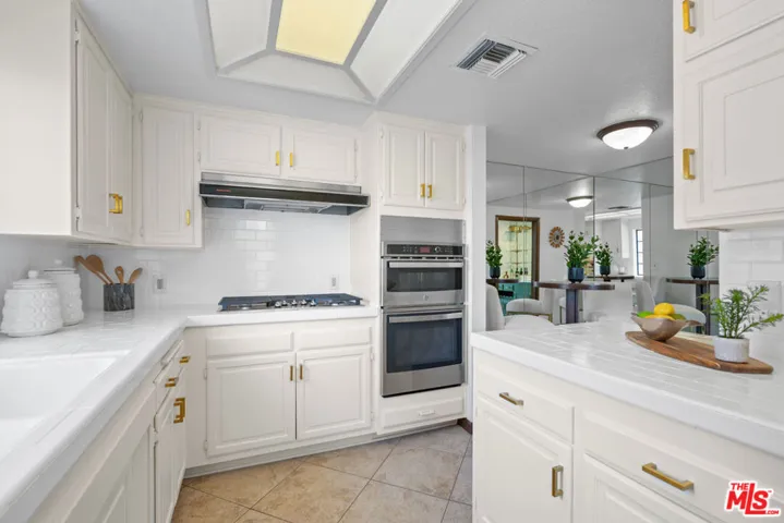 10794 Wilkins Avenue 304, Los Angeles, California 90024