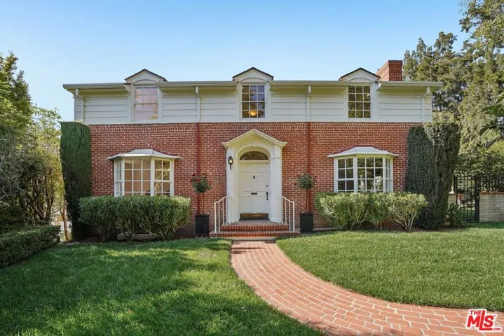 10575 Lindbrook Drive, Los Angeles, California 90024