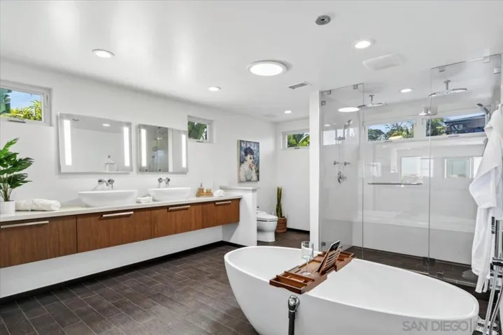 Primary Bath/Spa