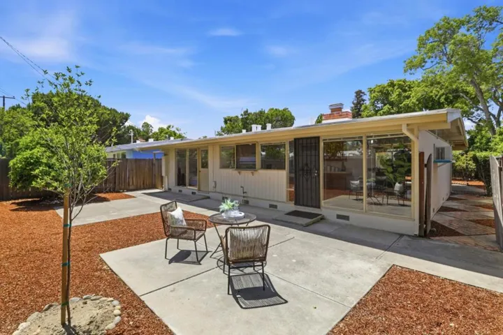 369 Drake Court, Santa Clara, California 95051