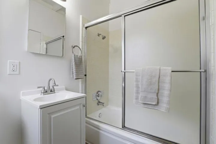 369 Drake Court, Santa Clara, California 95051